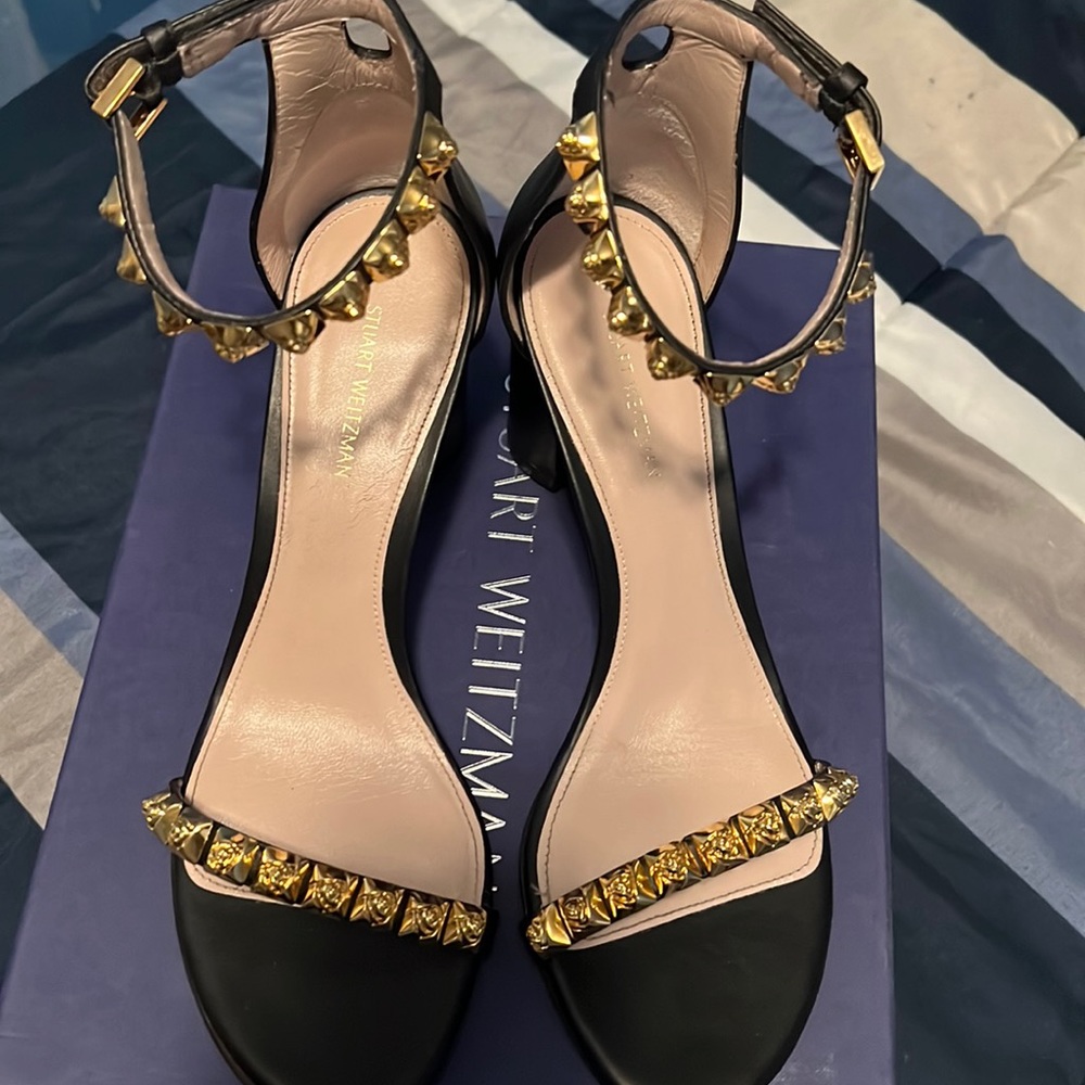 Woman’s sandals